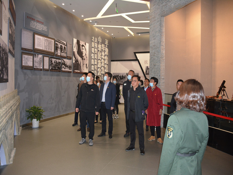 館內(nèi)學習.jpg